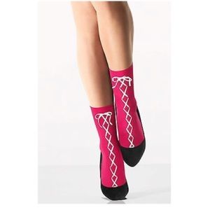 NWT WOLFORD GISELE SOCKS Sz: Small